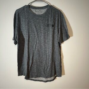Under Armour Heather Gray Loose Heatgear T-shirt with Logo size L